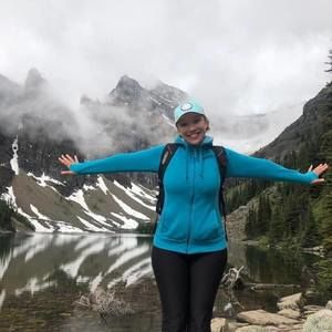 Meet your Posher, Simone